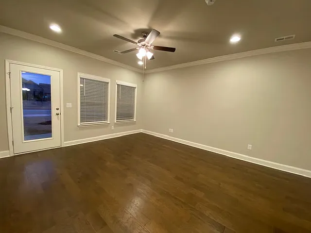 21 Winter King Dr SW — Photo 8