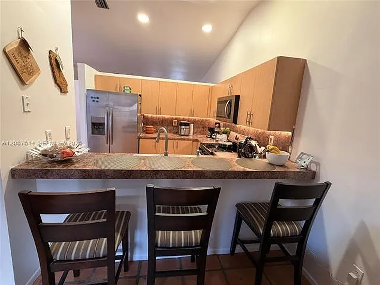 6641 NW 174th Ter #6641 — Photo 9