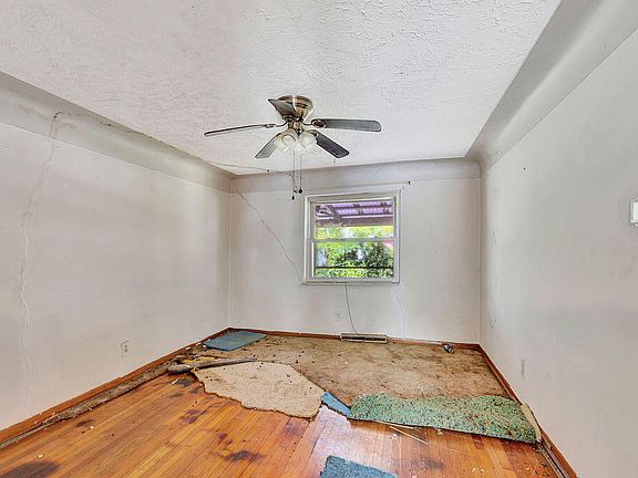 5th image of 3413 W Lincoln Ave