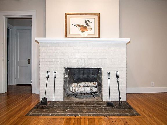 5th image of 4704 Carrollton Ave