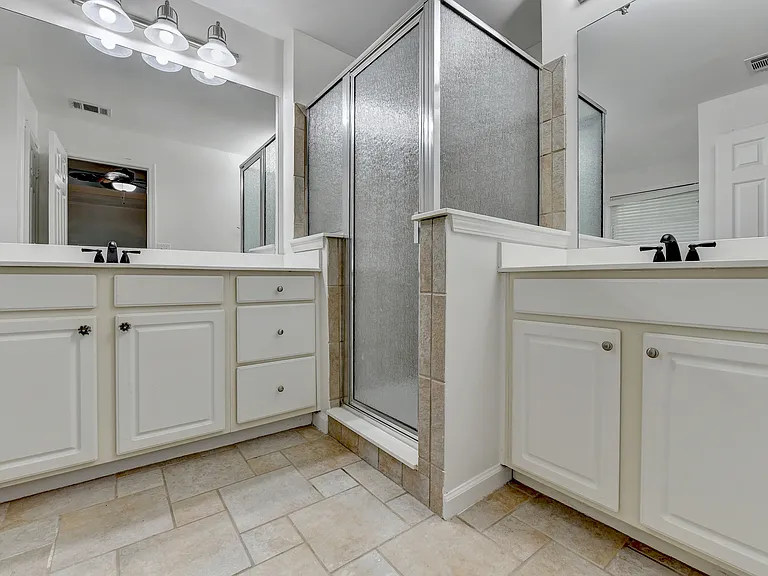 5204 Wellsley Bnd — Photo 29