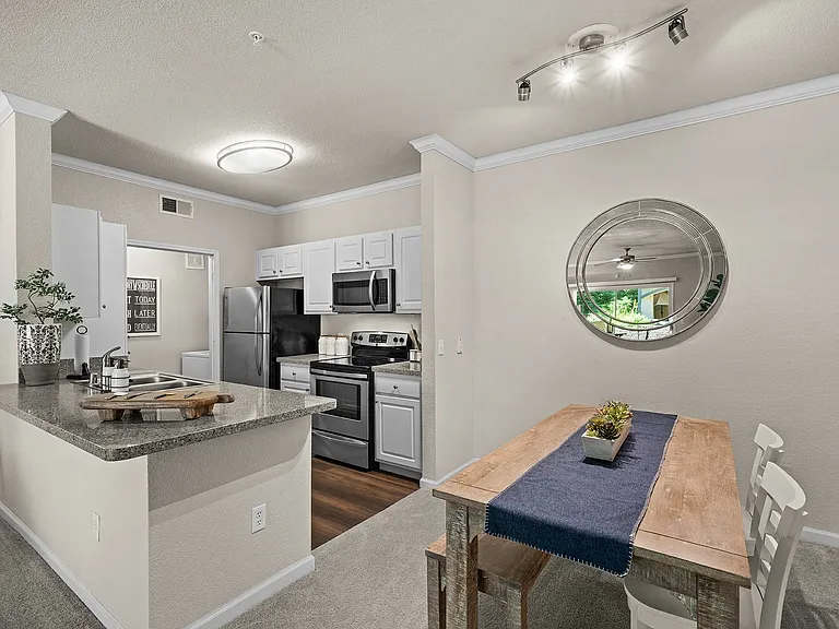Willow Springs Apartments — Photo 16