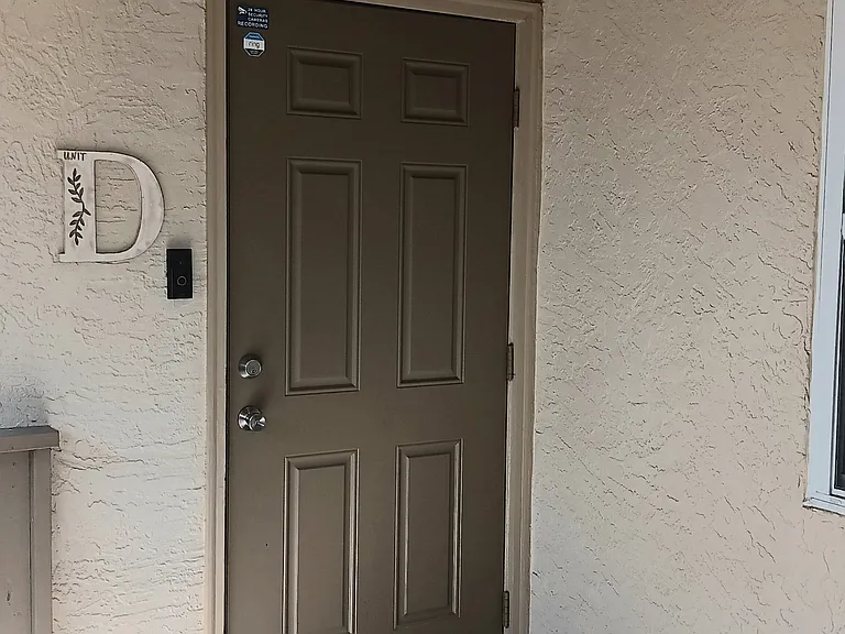 14506 Tamiami Trl — Photo 4
