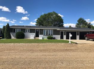 703 Pine St, Plentywood, MT 59254