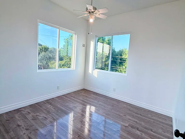 19462 Harding Ln — Photo 24
