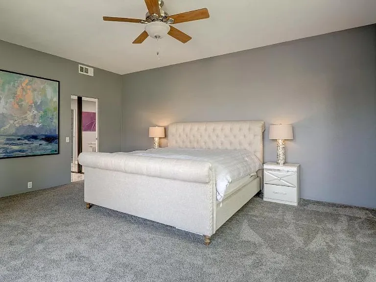 135 Desert West Dr — Photo 15