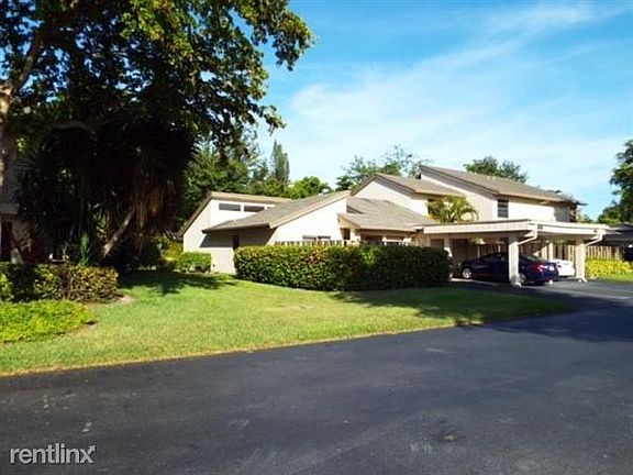 5th image of 380 Wildwood Ln E