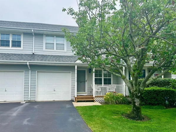 67 Sprucewood Boulevard #-, Central Islip, NY 11722