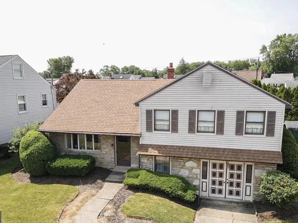 8027 Narvon St, Philadelphia, PA 19136