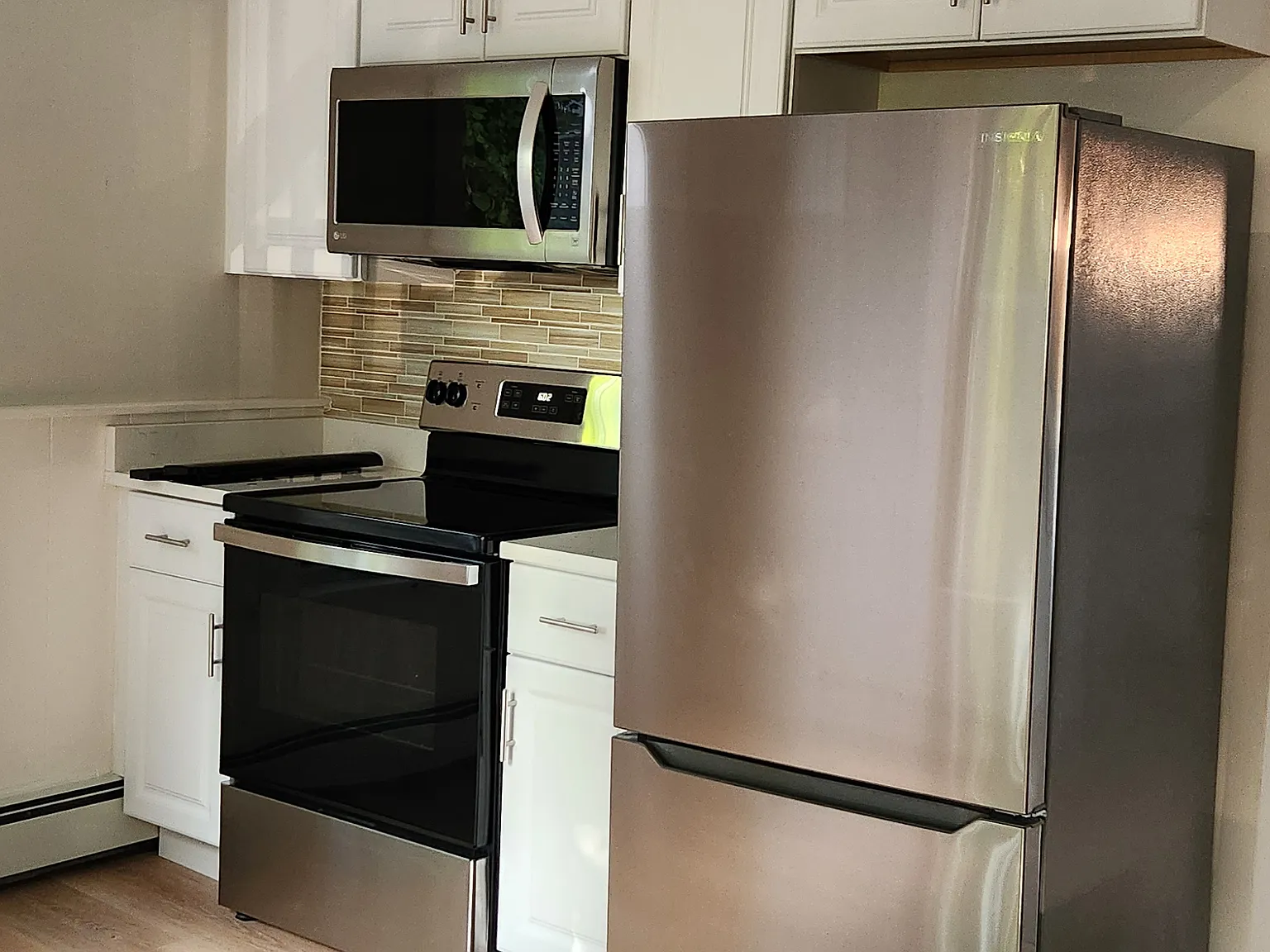 2 bed, 700 sqft, $2,550 — Photo 2