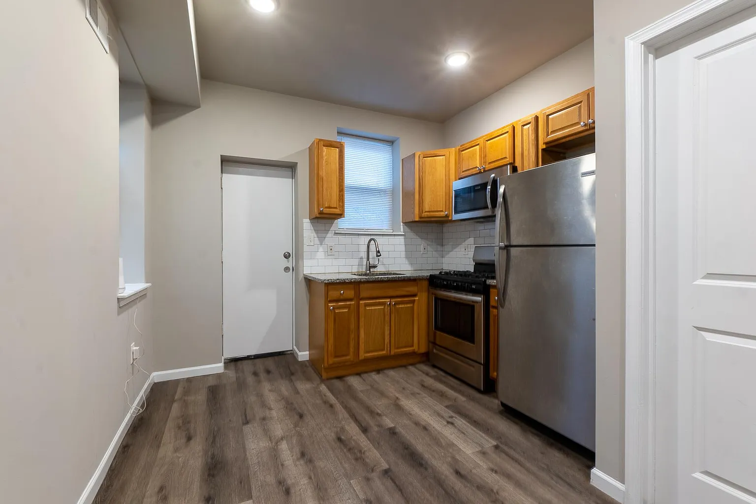 5442 Spring St photo 1