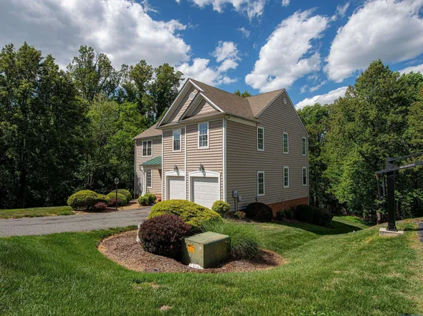 2008 Shepherds Ridge Rd, Charlottesville, VA 22901