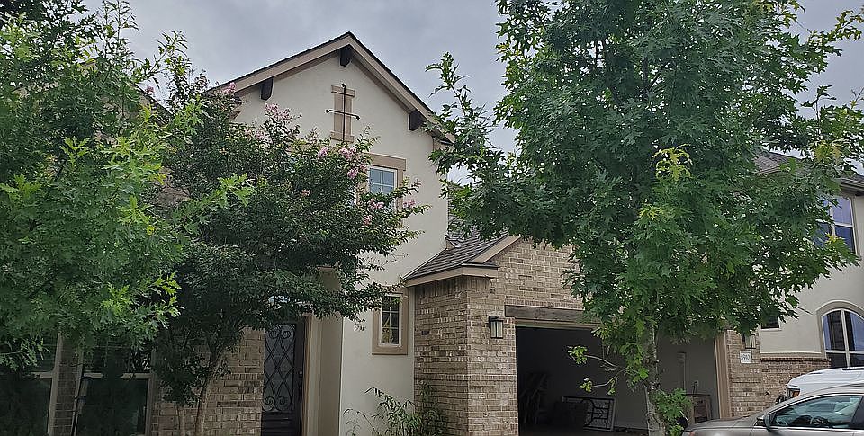 1st image of 8910 Highland Gate
