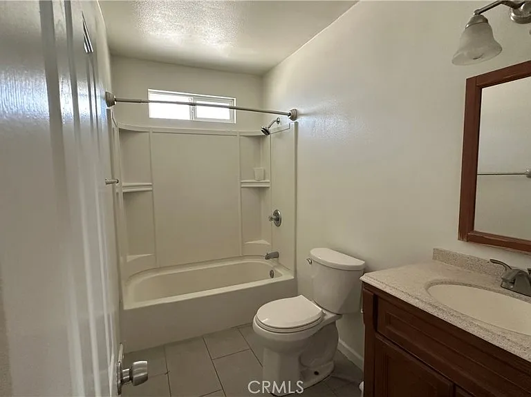 340 N Dalton Ave — Photo 7