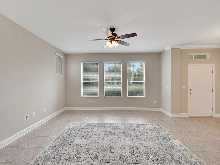 5320 Sagecrest Dr — Photo 6