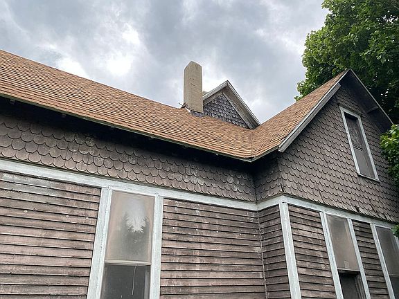 3rd image of 205 S State St
