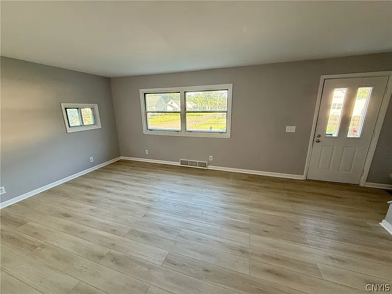 106 Keith Dr — Photo 5