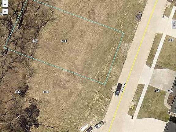 3rd image of 2924 Pine Hill Trce