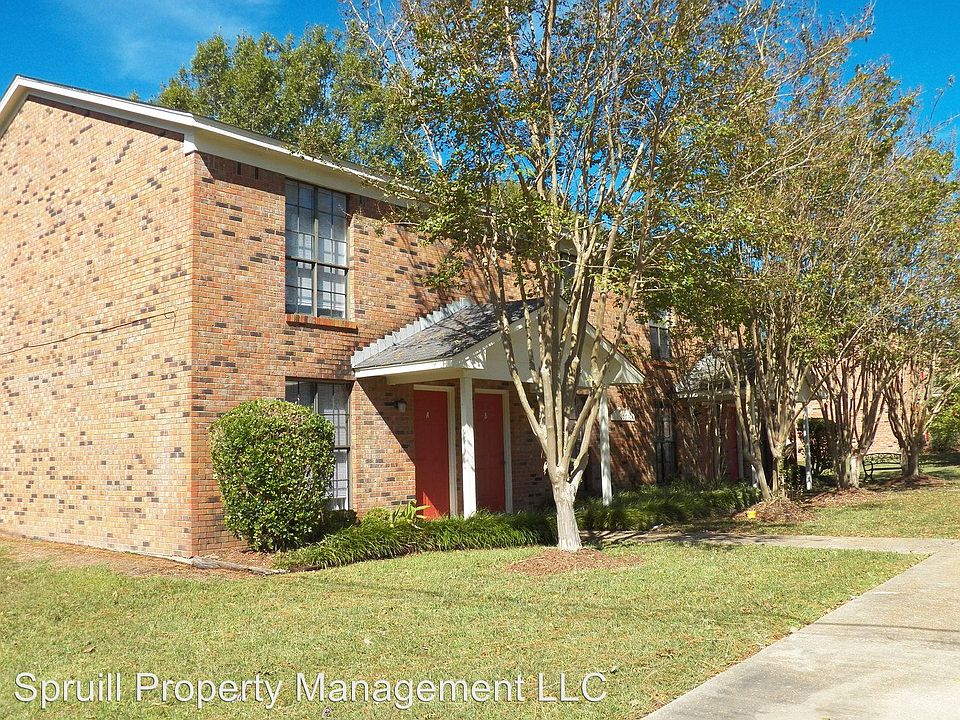 1st image of 109 Helen Cir #C