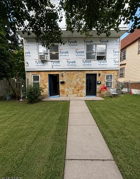 97 Linden Ave #A-C0001 — Photo 1
