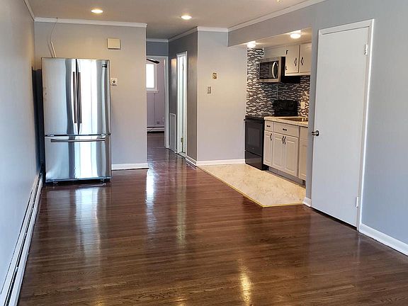 4th image of 5911 N 10th St Floor 2