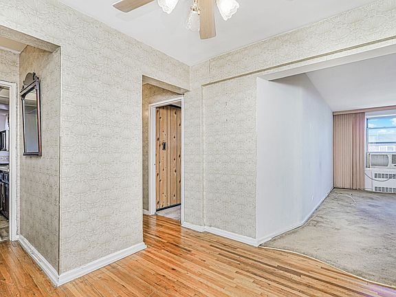 2nd image of 2514 E 7th St APT 6J