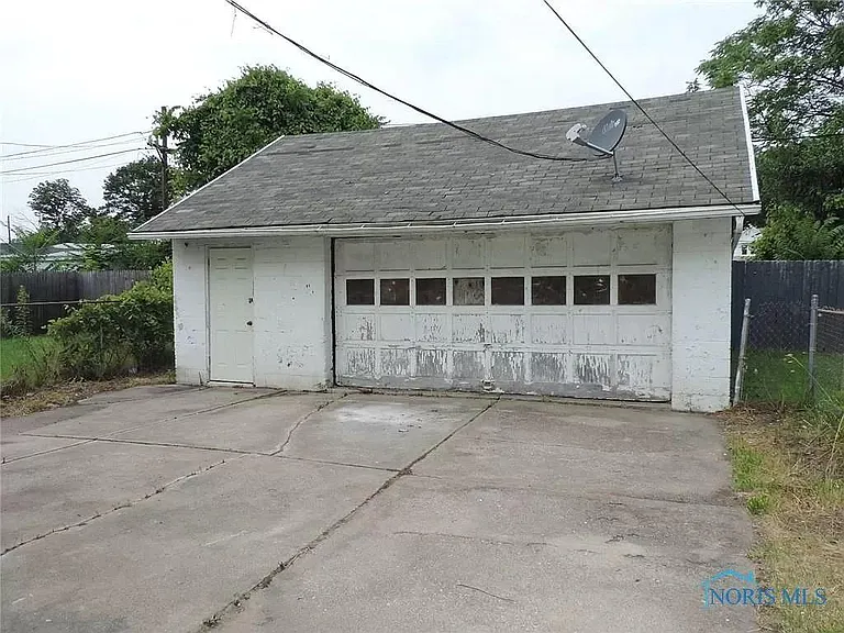 1440 Hamilton St — Photo 33