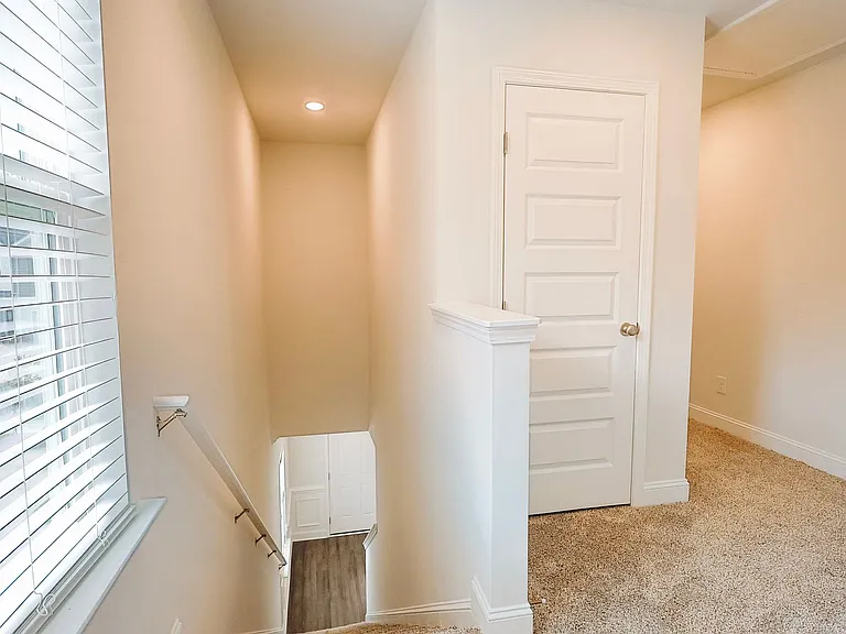 515 Governor Treutlen Cir — Photo 6