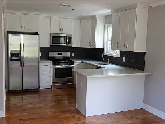 2nd image of 181-183 Willow Ave