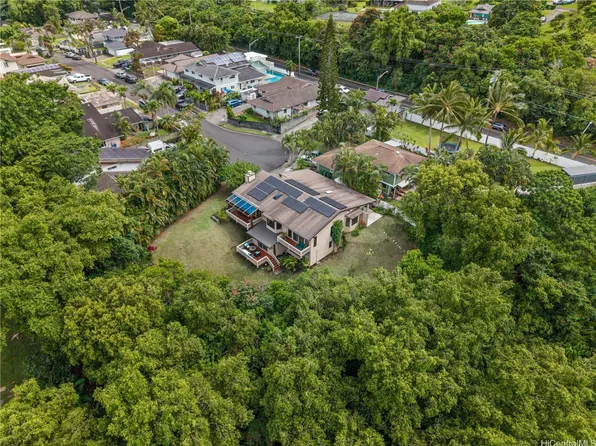 46-393 Nahewai St, Kaneohe, HI 96744