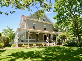 20 Everett St, Newport, RI 02840