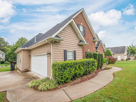 2nd image of 7912 Corbin Ln