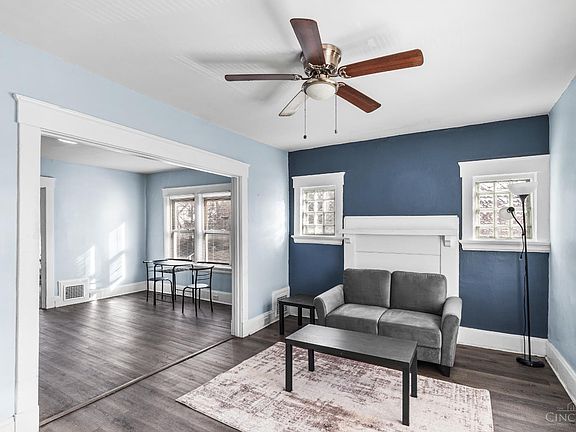 5th image of 2134 Ross Ave