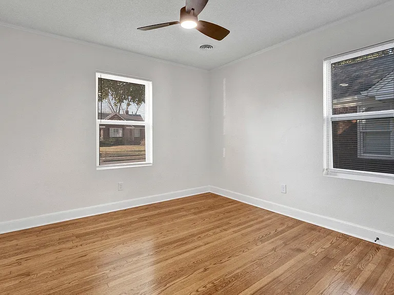 3780 Shirlwood Ave — Photo 25