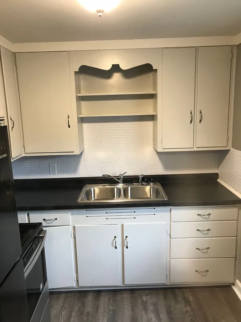 Homestead Apartments — Photo 3