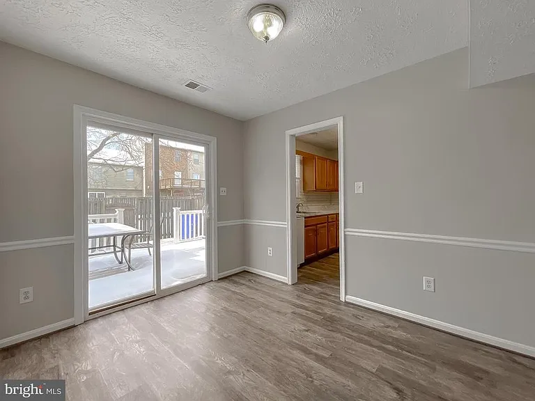 4232 Drake Ct — Photo 6