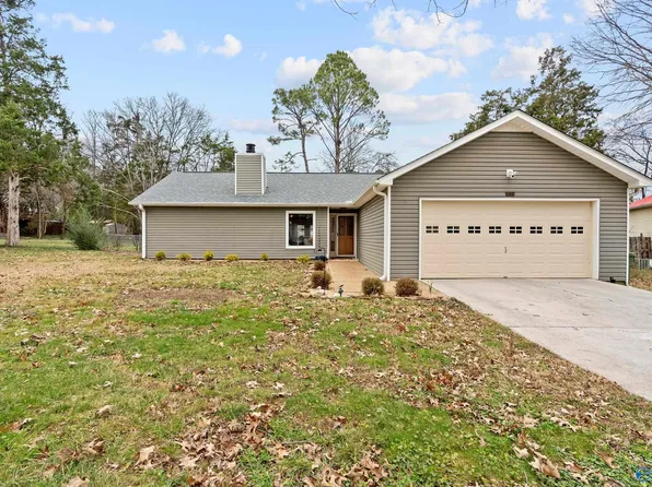 1034 Sharpsburg Dr SE, Huntsville, AL 35803