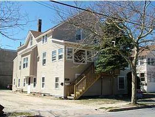 4th image of 227 Blaine Avenue