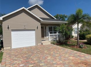 179 Leawood Cir, Naples, FL 34104