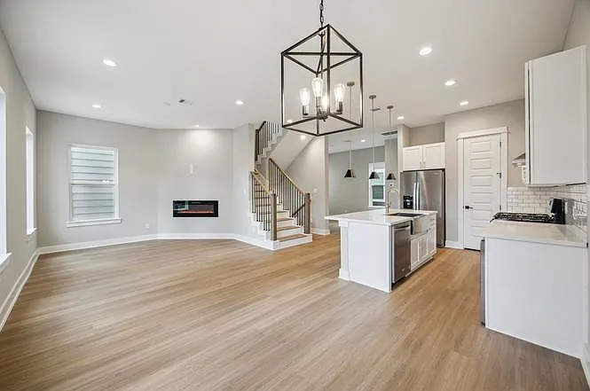 812 Thornton Rd #D — Photo 3