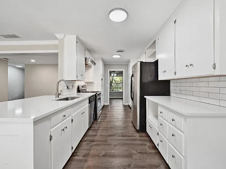 5903 Highland Hills Dr — Photo 16