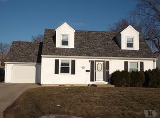 212 Huisman Cir, Marshalltown, IA 50158