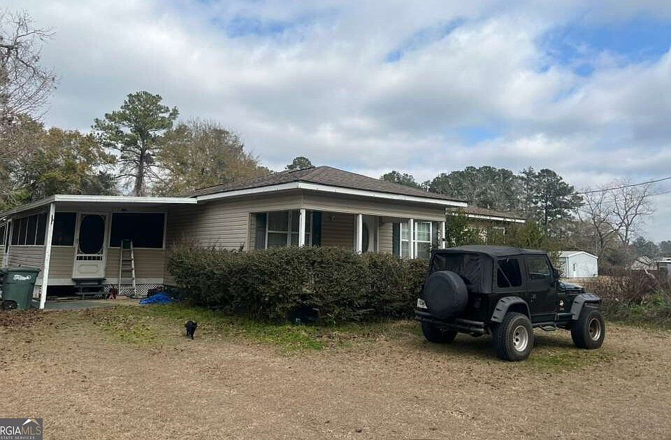 1st image of 23 Stephen Dr