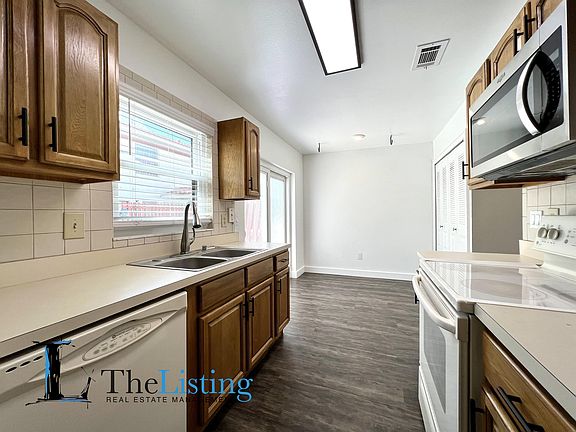 5th image of 6300 Arlington Ct #210-1