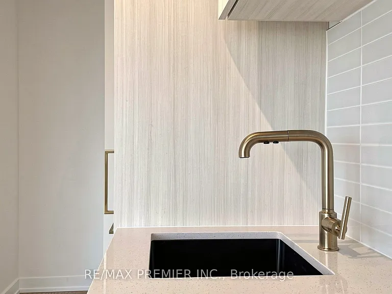 634 Church St #3305 — Photo 14