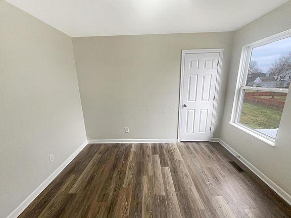 5th image of 1538 Mallard Cir W