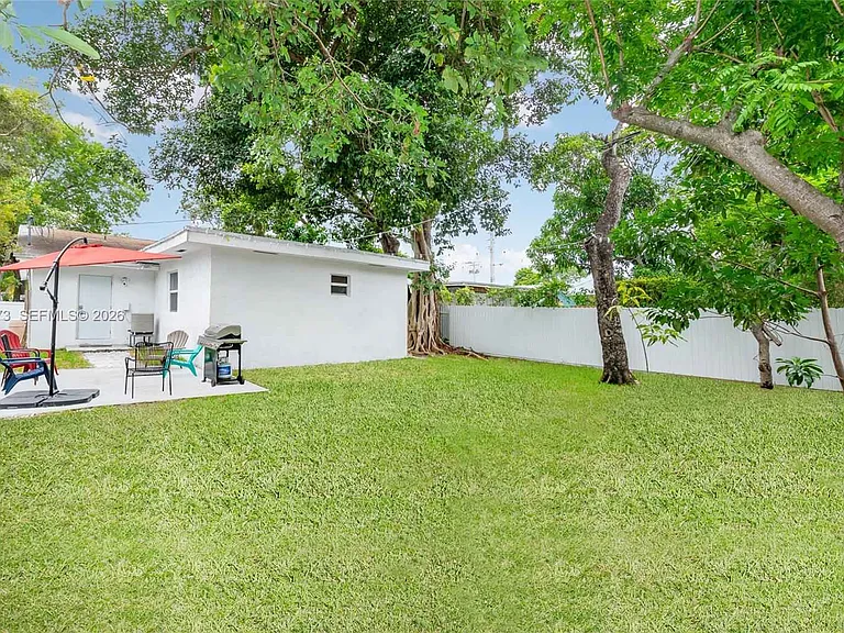 4727 NW 5th Ave — Photo 27