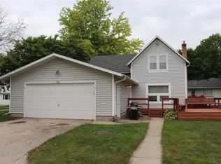 103 Monroe St, Decorah, IA 52101