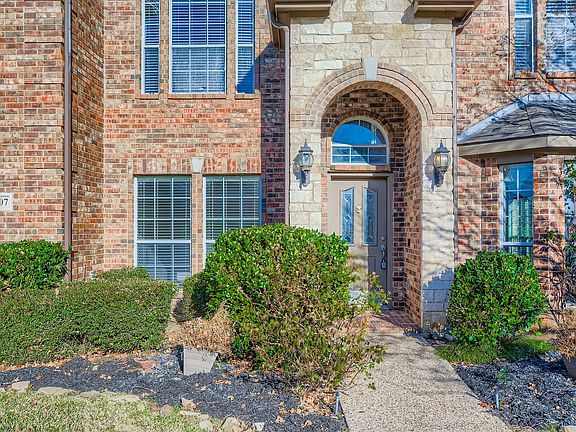 3rd image of 2207 Creekedge Ct