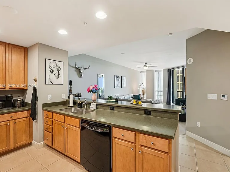 5781 Cape Harbour Dr #903 — Photo 14